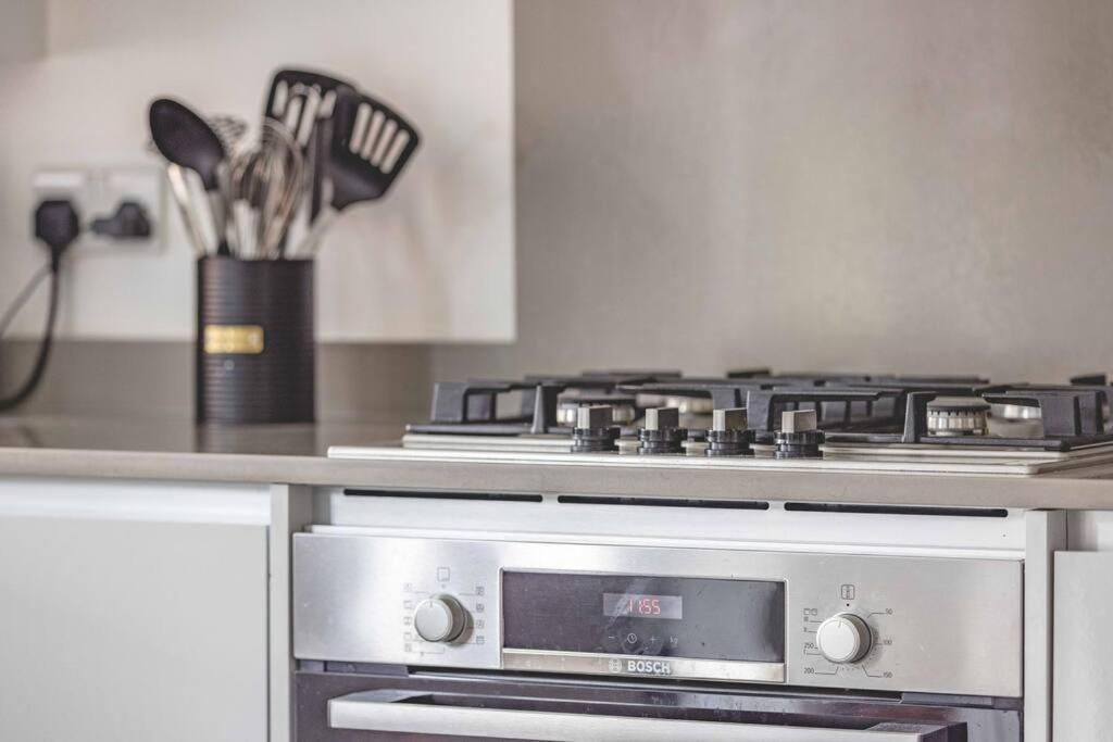 Holiday home Stylish 3-bed House In Langley, Driveway Parking! Langley Marish
